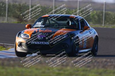 media/Jan-18-2026-CalClub SCCA (Sun) [[8bc6468723]]/Group 7 Race/Turn 1/